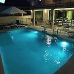 A Bota Hotel 3*